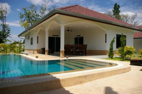 Hotels in Phe